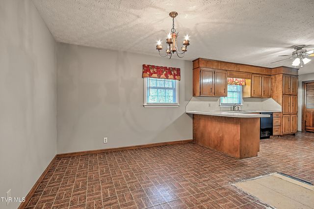 721 Double Springs Road, Jonesborough, TN 37659