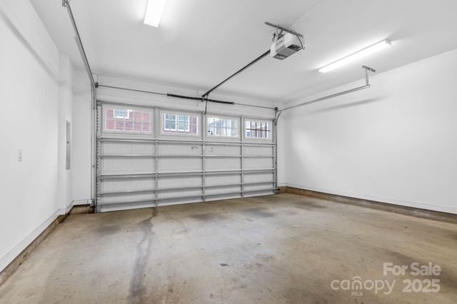 129 Grandin Road, Charlotte, NC 28208