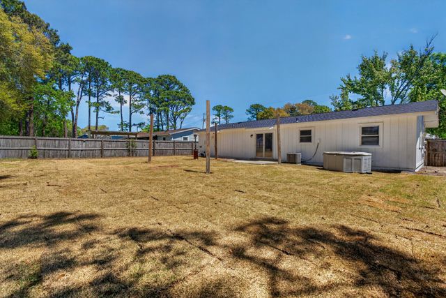 102 NW Audrey Drive, Fort Walton Beach, FL 32548