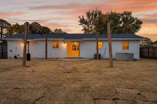 102 NW Audrey Drive, Fort Walton Beach, FL 32548