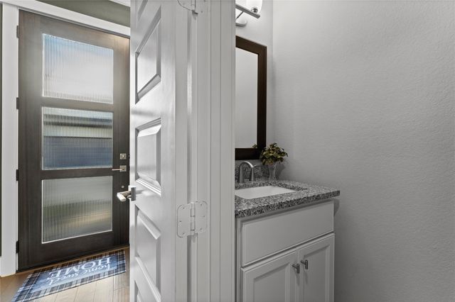 817 Kamano Avenue, Houston, TX 77008