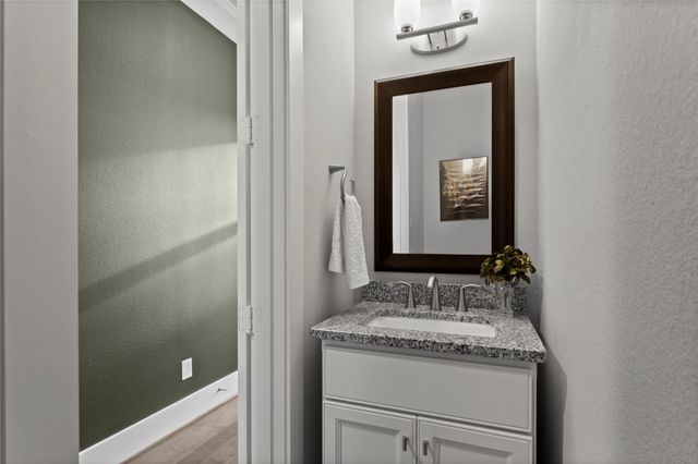 817 Kamano Avenue, Houston, TX 77008