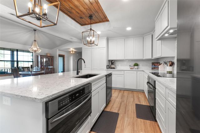 407 Windmill RD, Burnet, TX 78611