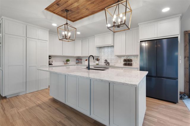 407 Windmill RD, Burnet, TX 78611