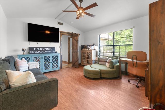 407 Windmill RD, Burnet, TX 78611