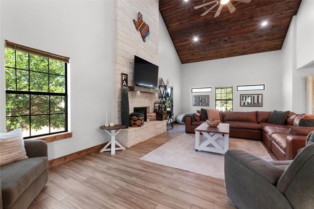 407 Windmill RD, Burnet, TX 78611