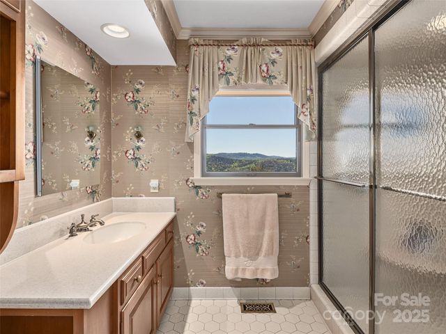1300 Randy Drive, Hendersonville, NC 28791