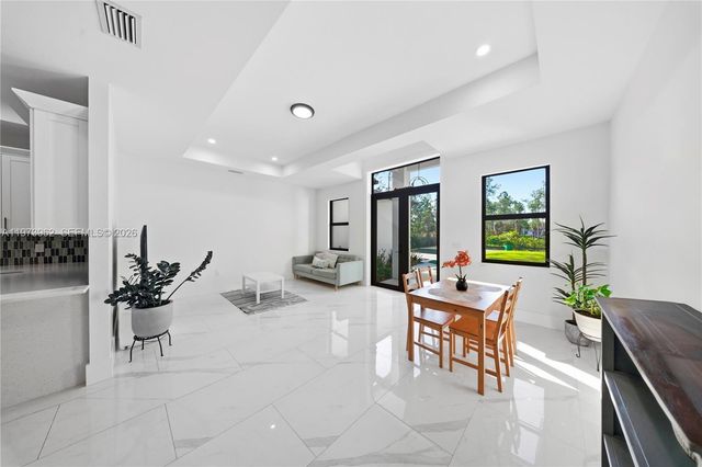 4163 31st Ave NE, Naples, FL 34120