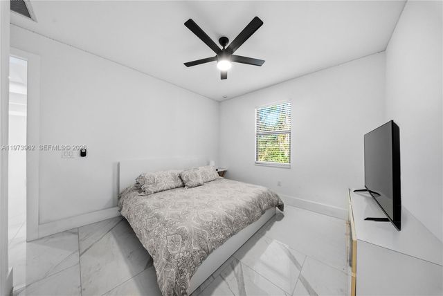 4163 31st Ave NE, Naples, FL 34120