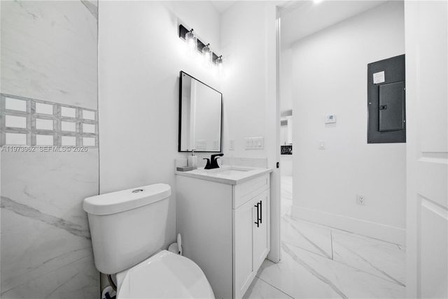 4163 31st Ave NE, Naples, FL 34120