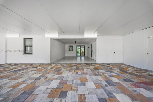 4163 31st Ave NE, Naples, FL 34120