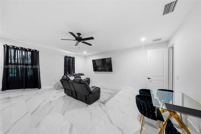 4163 31st Ave NE, Naples, FL 34120