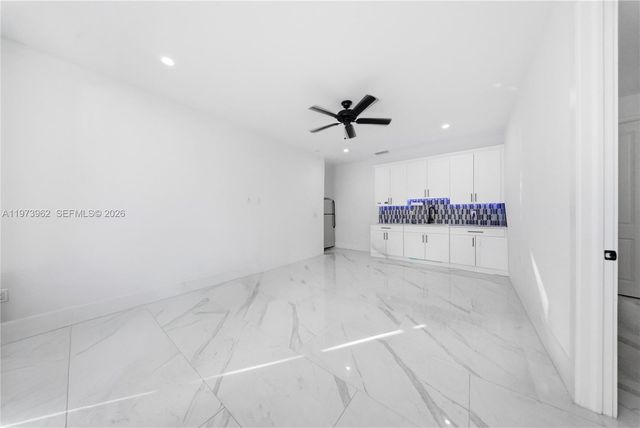 4163 31st Ave NE, Naples, FL 34120