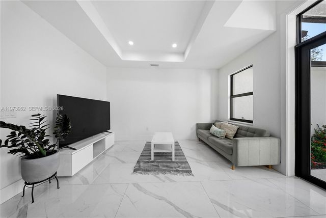 4163 31st Ave NE, Naples, FL 34120