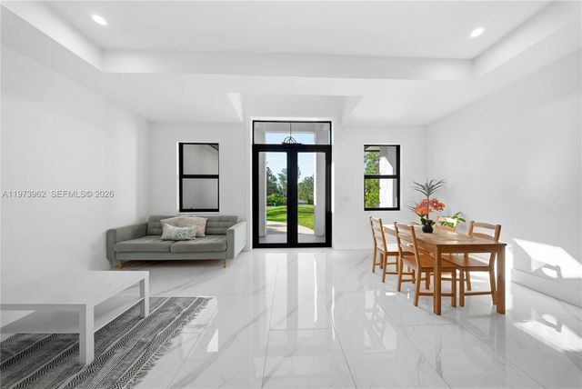 4163 31st Ave NE, Naples, FL 34120