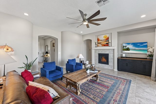 4144 Arboles Bonitos, Santa Fe, NM 87507