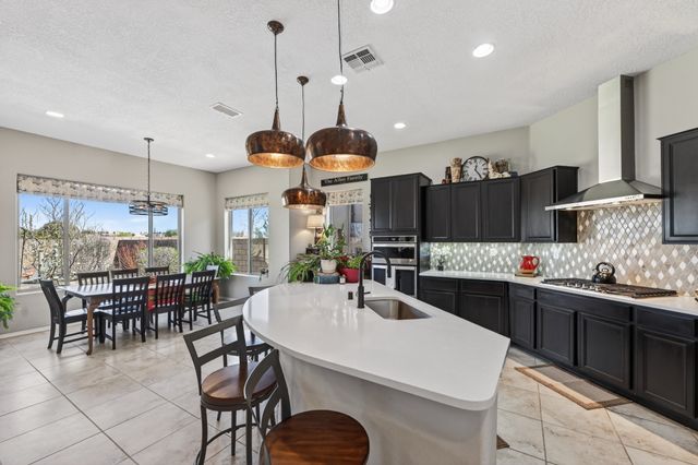 4144 Arboles Bonitos, Santa Fe, NM 87507