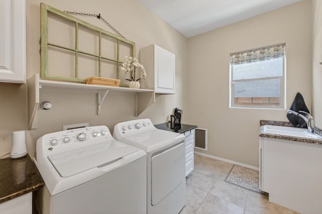 4144 Arboles Bonitos, Santa Fe, NM 87507