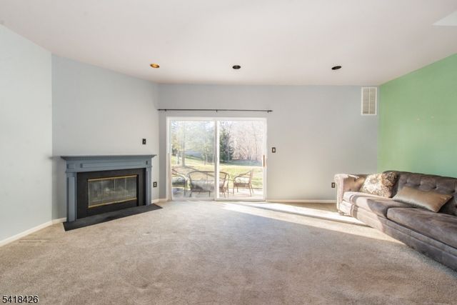 78 Hickory Way, Mount Arlington Boro, NJ 07856