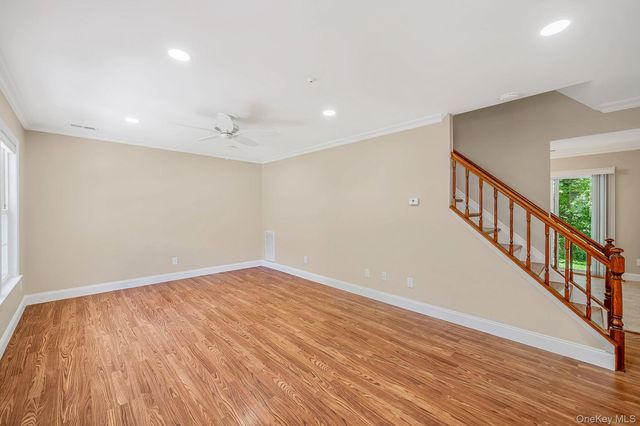 17 Bartlett, Yaphank, NY 11980