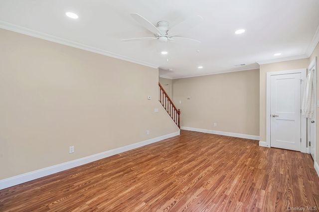 17 Bartlett, Yaphank, NY 11980