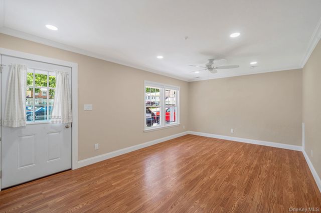 17 Bartlett, Yaphank, NY 11980
