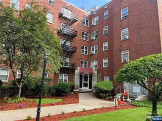 2320 Linwood Avenue 2D, Fort Lee, NJ 07024