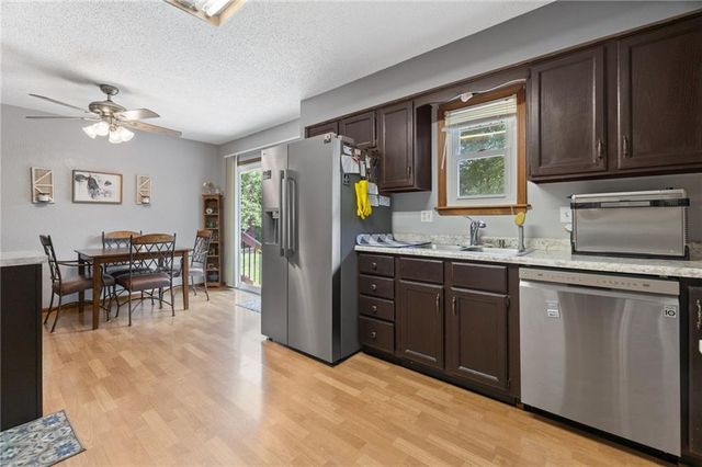 17819 E Greentree Avenue, Independence, MO 64057