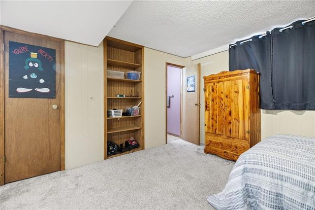 17819 E Greentree Avenue, Independence, MO 64057