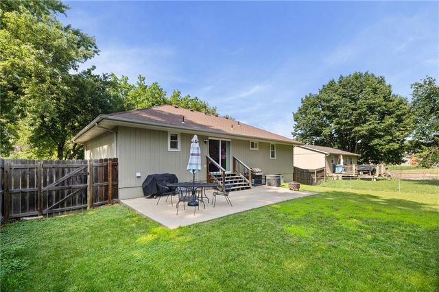 17819 E Greentree Avenue, Independence, MO 64057