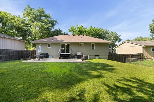 17819 E Greentree Avenue, Independence, MO 64057