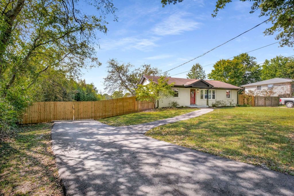 120 Clifton Ct, Old Hickory, TN 37138