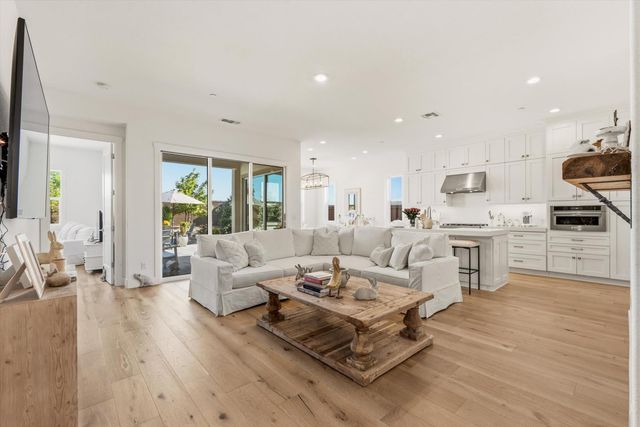 4279 Eagle View Way, Folsom, CA 95630