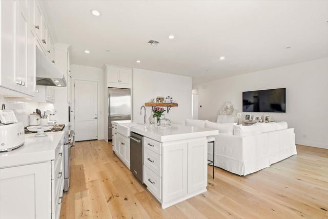 4279 Eagle View Way, Folsom, CA 95630