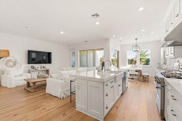 4279 Eagle View Way, Folsom, CA 95630