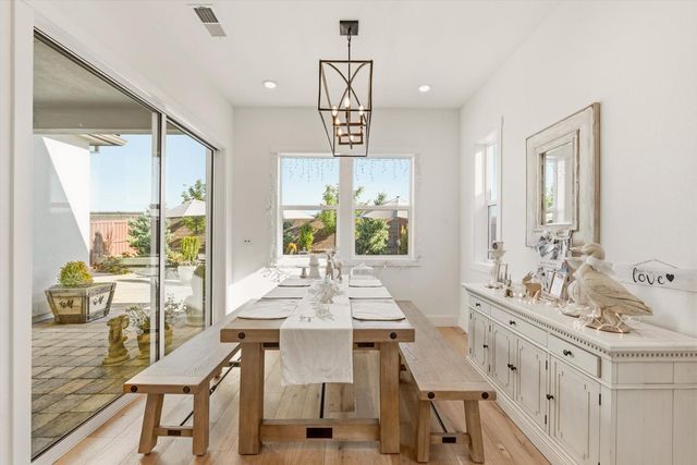4279 Eagle View Way, Folsom, CA 95630