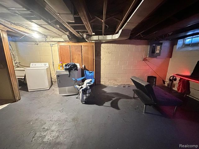 12201 Whitehill Street, Detroit, MI 48224