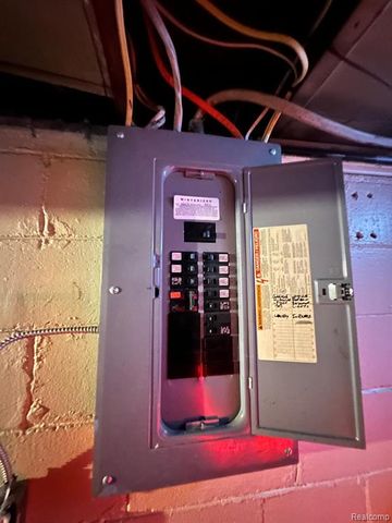 12201 Whitehill Street, Detroit, MI 48224