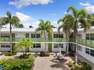 975 9th AVE S 19, Naples, FL 34102