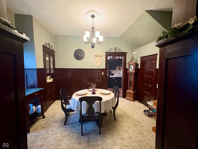 2126 Pearl Street, Anderson, IN 46016