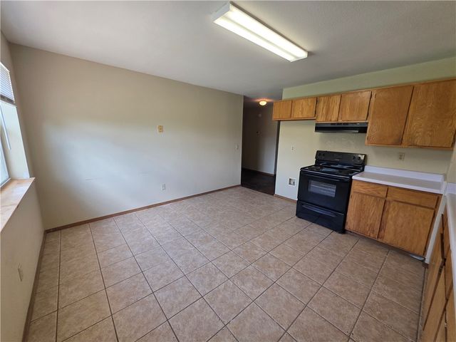 2430 W Gum Street, Rogers, AR 72758
