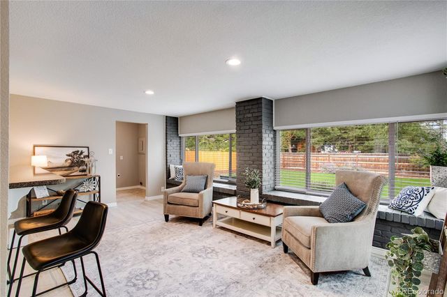 12762 Woodland Drive, Longmont, CO 80504