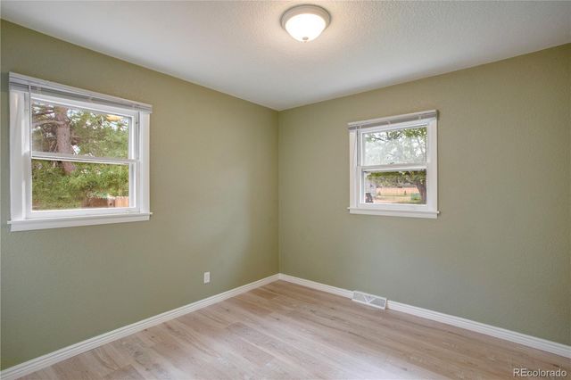 12762 Woodland Drive, Longmont, CO 80504