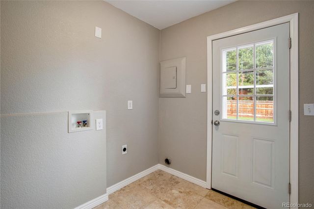 12762 Woodland Drive, Longmont, CO 80504
