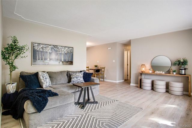 12762 Woodland Drive, Longmont, CO 80504