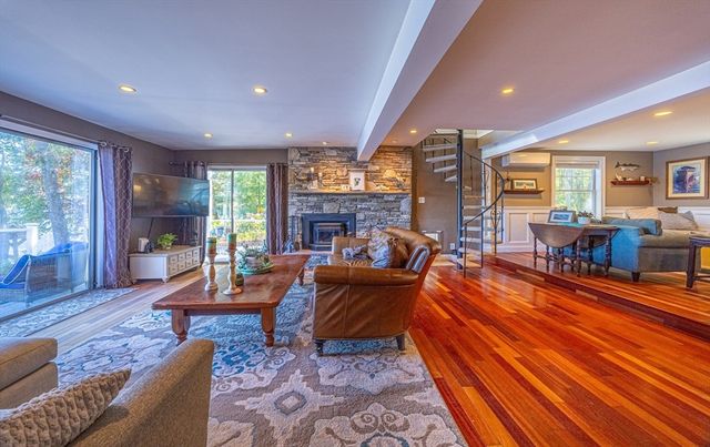 127 King Philip Road, Norton, MA 02766