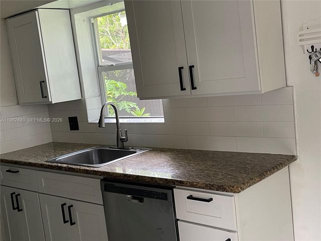 881 NE 156 TER., North Miami Beach, FL 33162