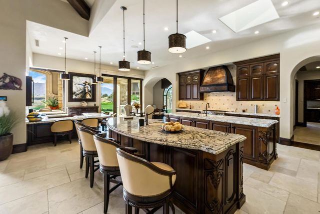 52977 Via Dona, La Quinta, CA 92253