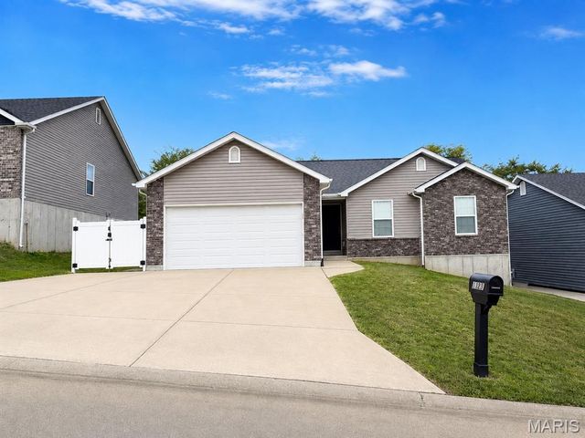 1387 Durham Drive, Herculaneum, MO 63048