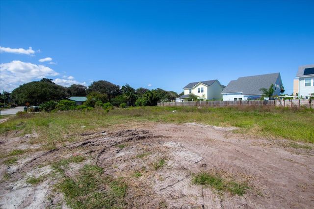 126 4Th St, St Augustine, FL 32080